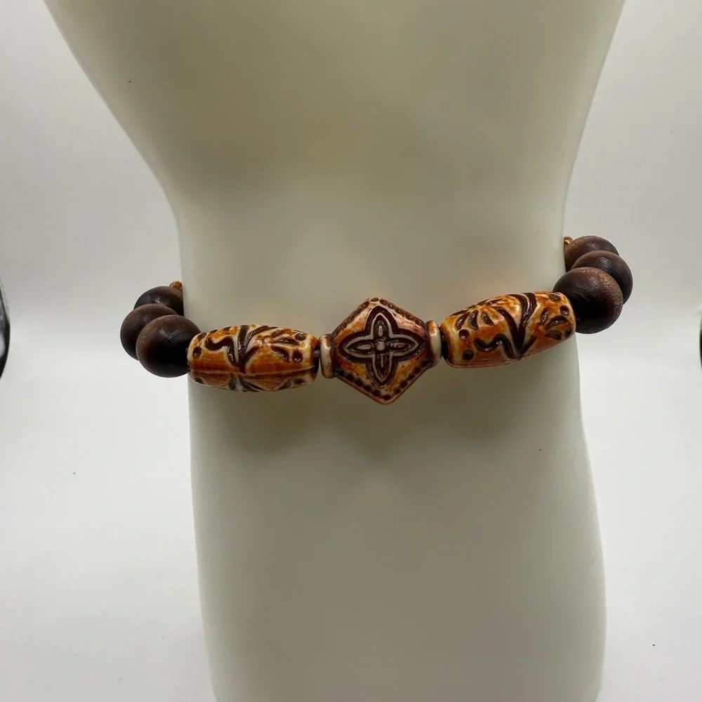 Men's Women's Boho Wooden Agate Stretch Bracelet with Beautiful Symbols